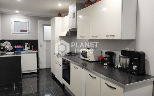 maison libre de 3 côtés