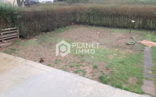 maison libre de 3 côtés