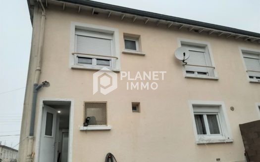 maison libre de 3 côtés