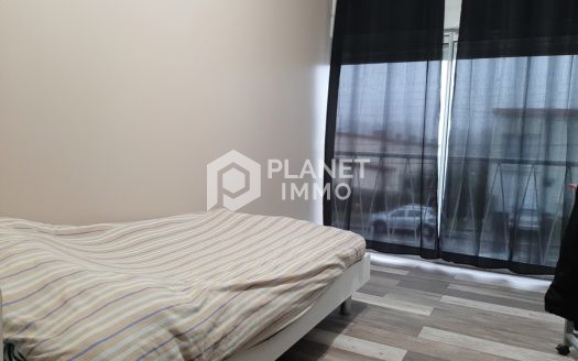 maison libre de 3 côtés