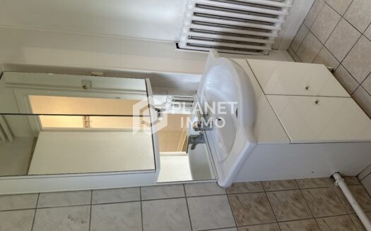 Appartement avec balcon et garage